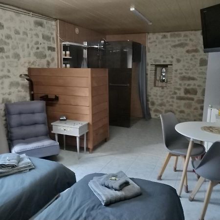 Chambre Gite Du Gardoir Boresse-et-Martron Exteriör bild